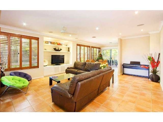 14 Seaside Avenue, MERMAID BEACH QLD 4218, Mermaid Beach - Thumbnail 5