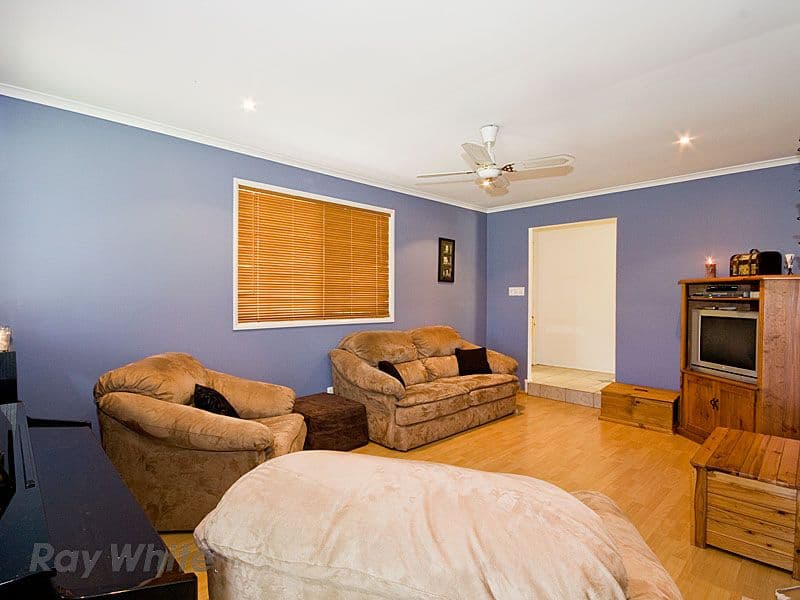 6 Michelle Crescent, WISHART QLD 4122, Wishart - Thumbnail 4