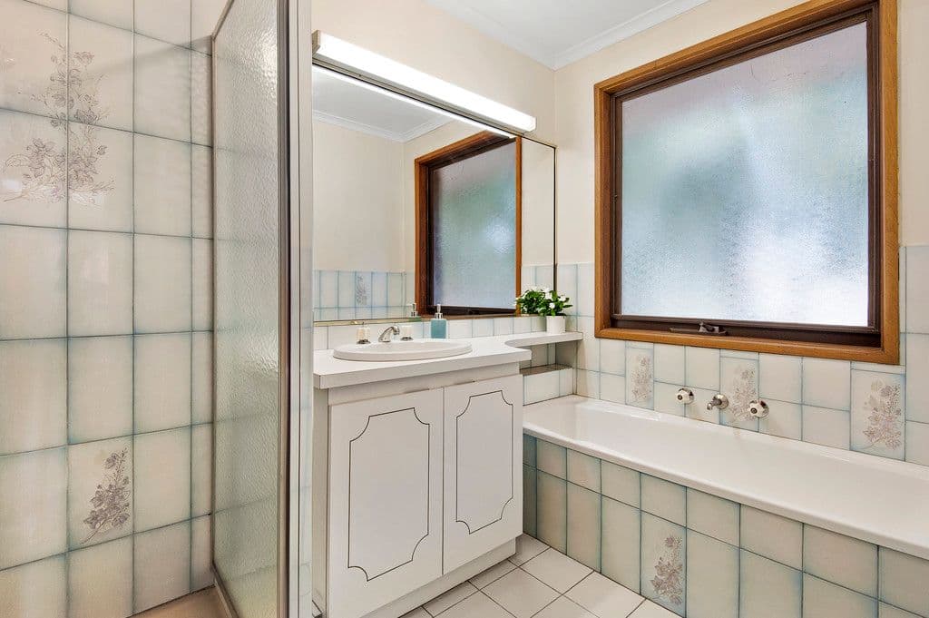 6 Lakeland Court, Dingley Village VIC 3172, Dingley Village - Thumbnail 7