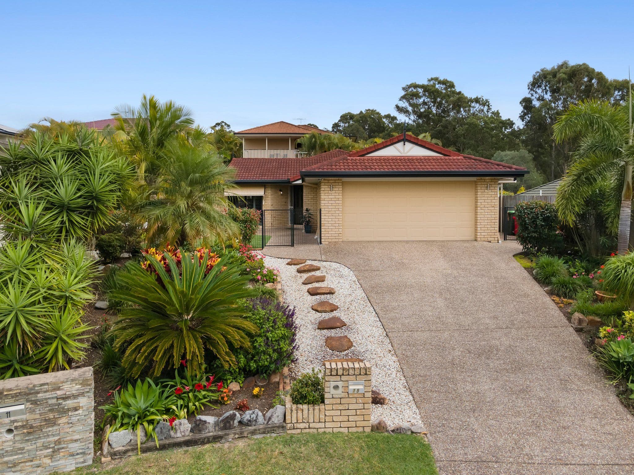 15 Crampton Court, Arana Hills QLD 4054, Arana Hills - Image 1
