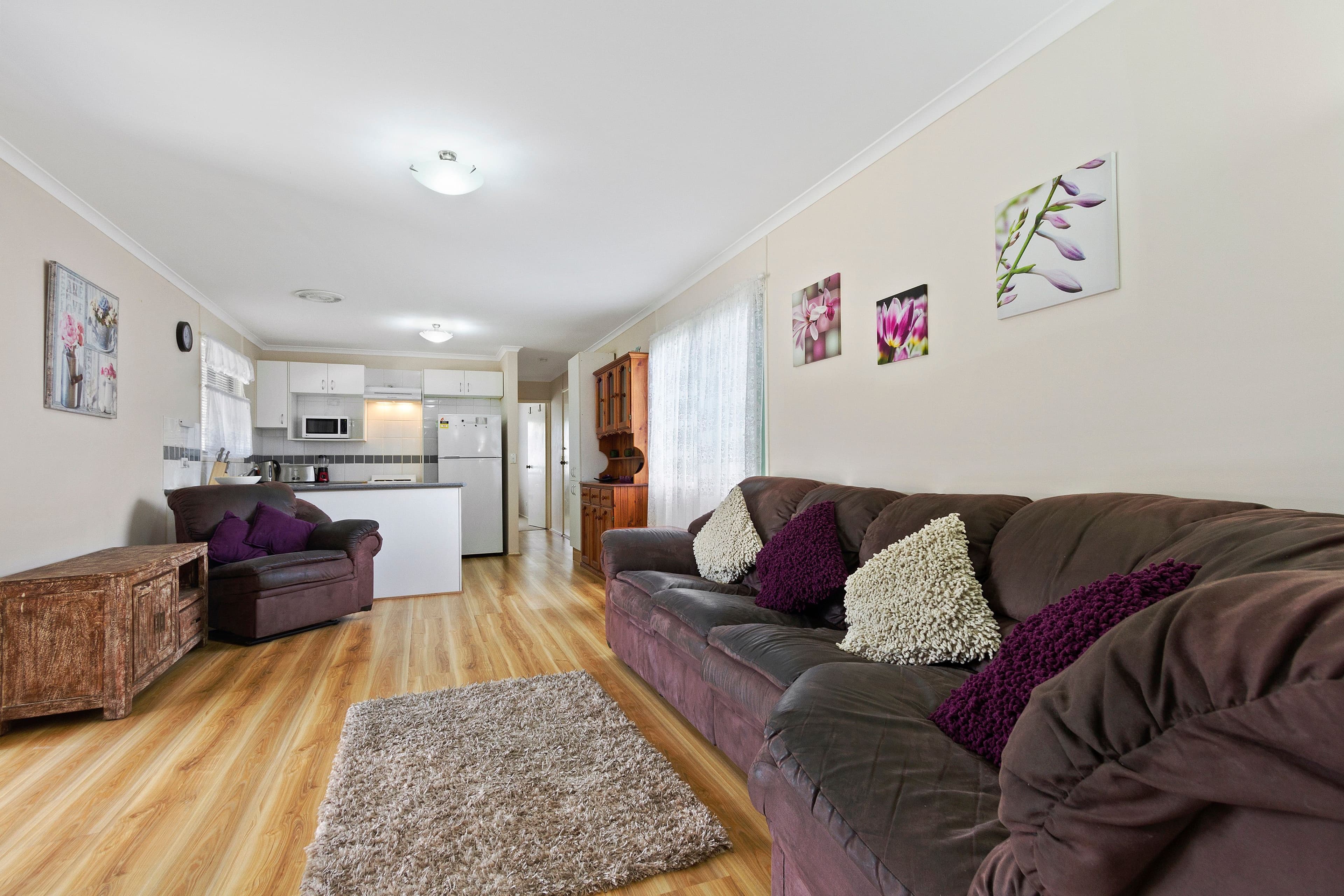 12 Clare Crescent, Batehaven - Thumbnail 2