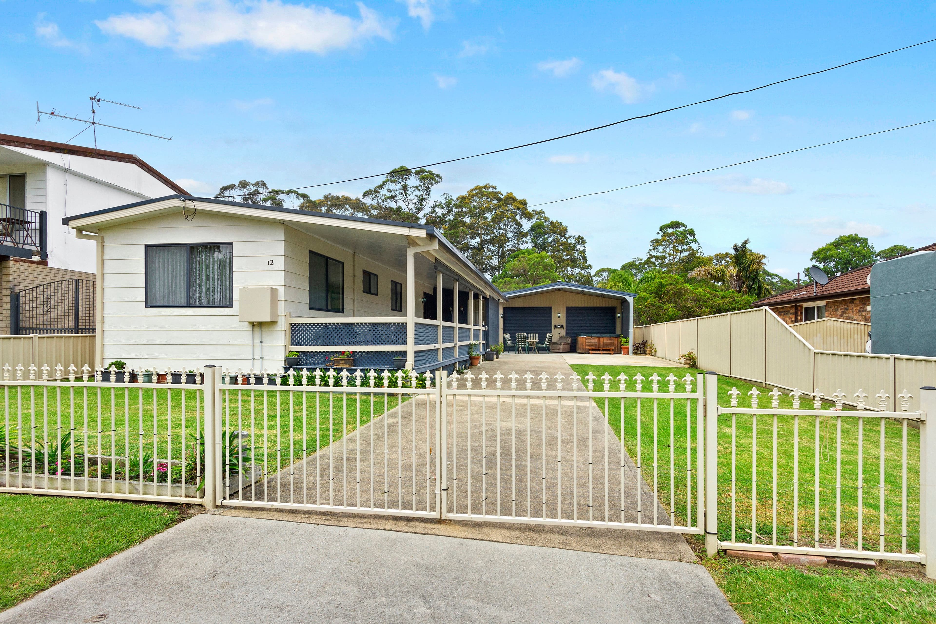 12 Clare Crescent, Batehaven - Thumbnail 5