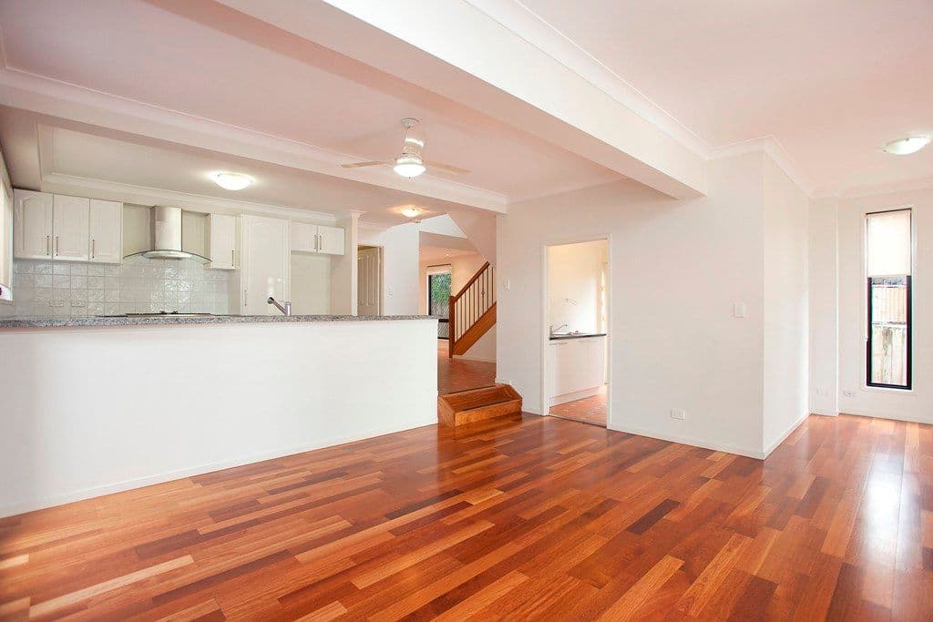 126 Wanda Road, UPPER MOUNT GRAVATT QLD 4122, Upper Mount Gravatt - Thumbnail 4