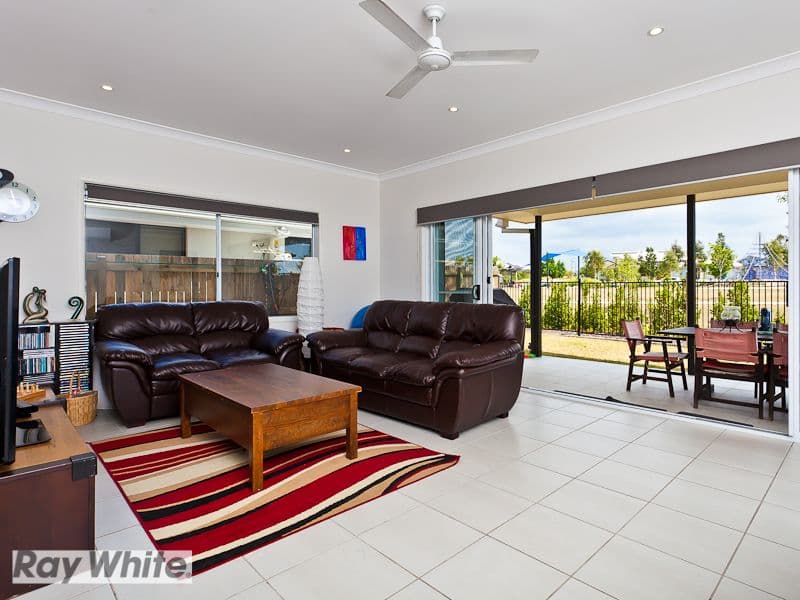 33 Merion Crescent, NORTH LAKES QLD 4509, North Lakes - Thumbnail 5