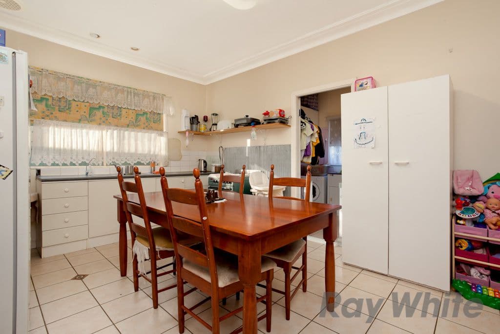 42 Glendale Drive, GLENDALE NSW 2285, Glendale - Thumbnail 3