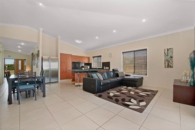 71 Lipscombe Road, DECEPTION BAY QLD 4508, Deception Bay - Thumbnail 3