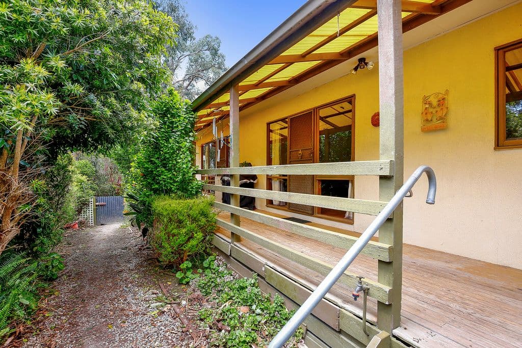 6 Waycott Way, Mount Evelyn VIC 3796, Mount Evelyn - Thumbnail 2