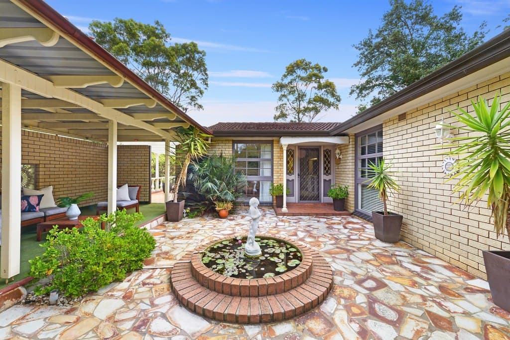 55 Morandoo Avenue, Mount Keira - Image 1