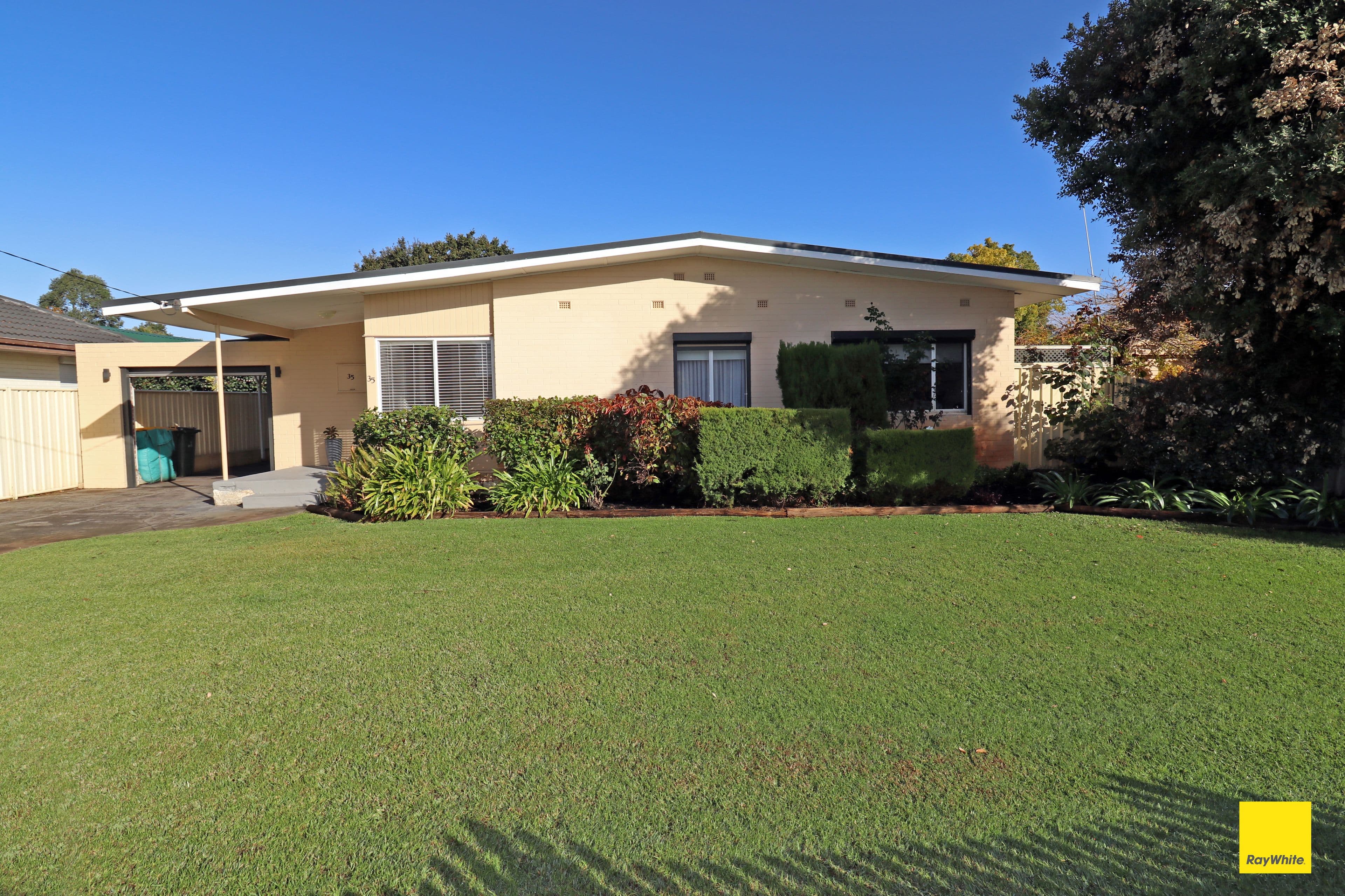 35 Scanlon Way, Lockridge WA 6054, Lockridge - Thumbnail 2