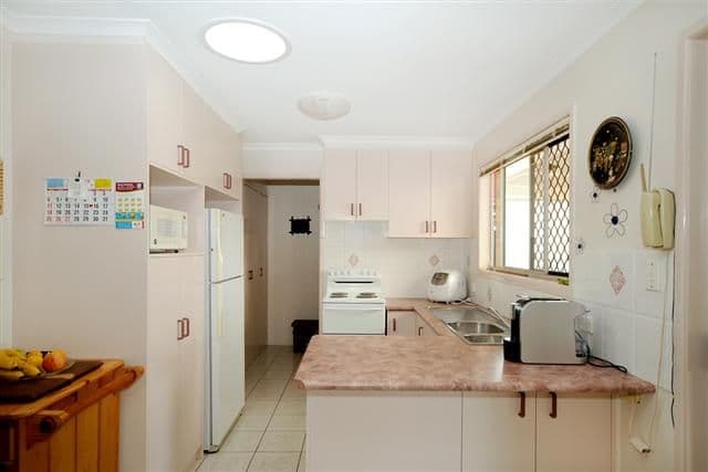 6 Yalumba Crescent, WILSONTON HEIGHTS QLD 4350, Wilsonton Heights - Thumbnail 3