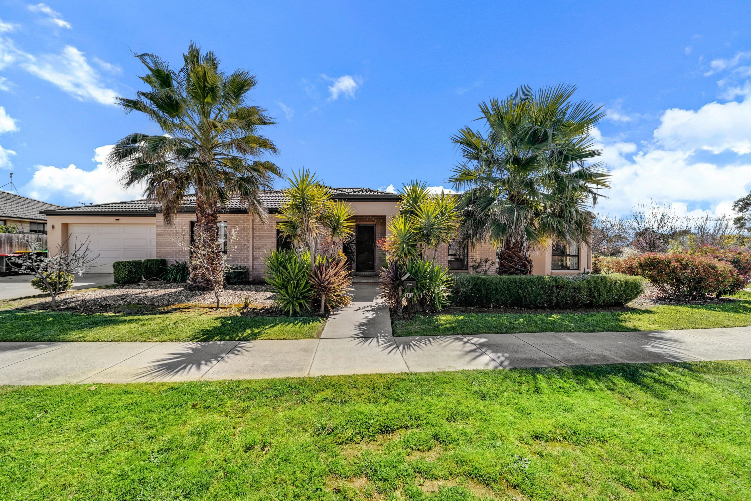104 Lance Hill Avenue, Dunlop ACT 2615, Dunlop - Image 1