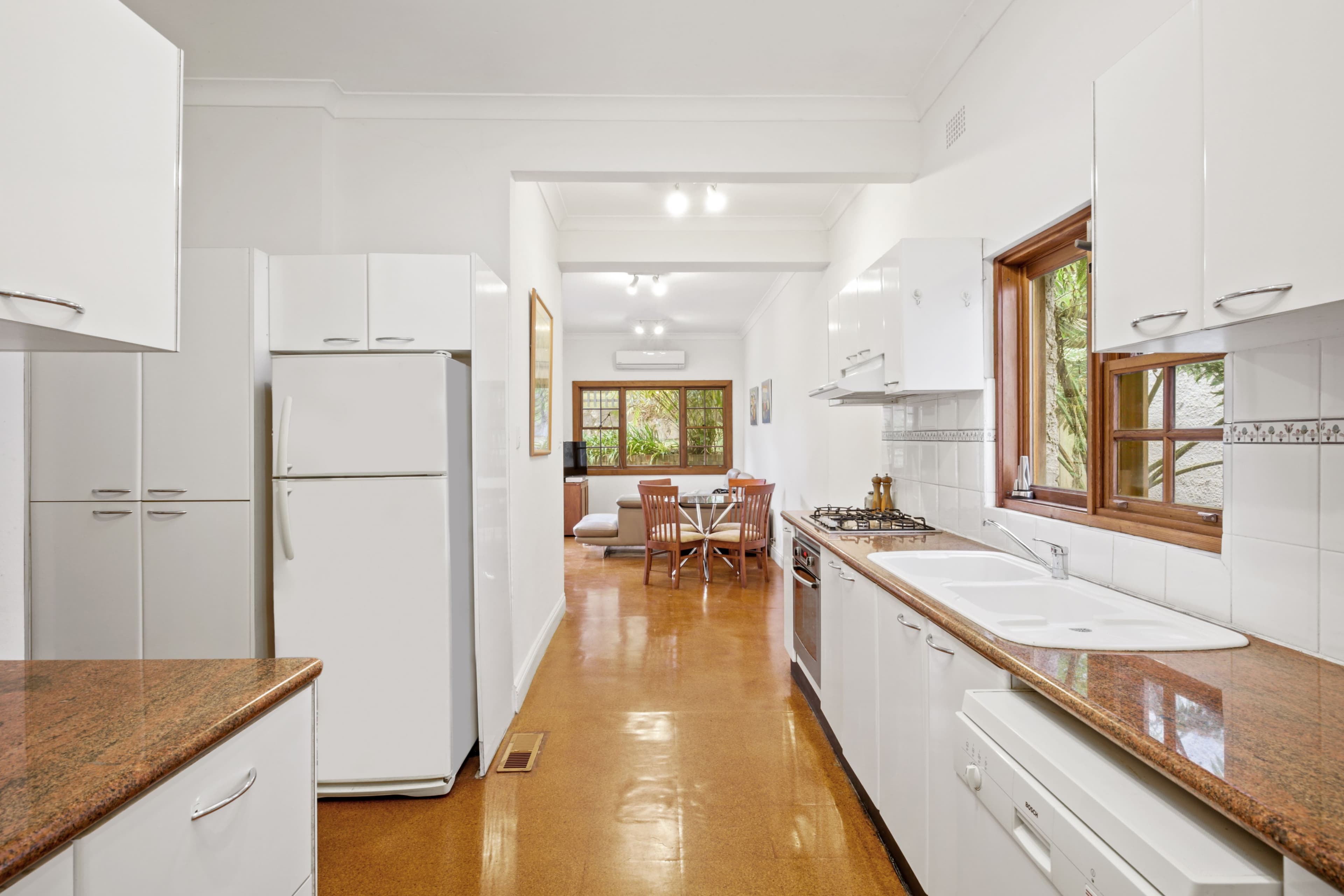 9 Lone Pine Avenue, Chatswood - Thumbnail 5