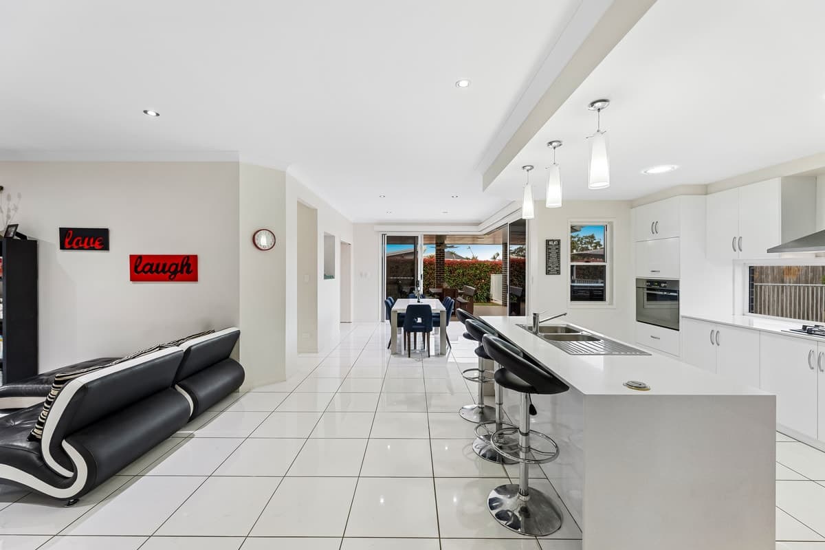 17 Stedman Street, Middle Ridge QLD 4350, Middle Ridge - Thumbnail 2