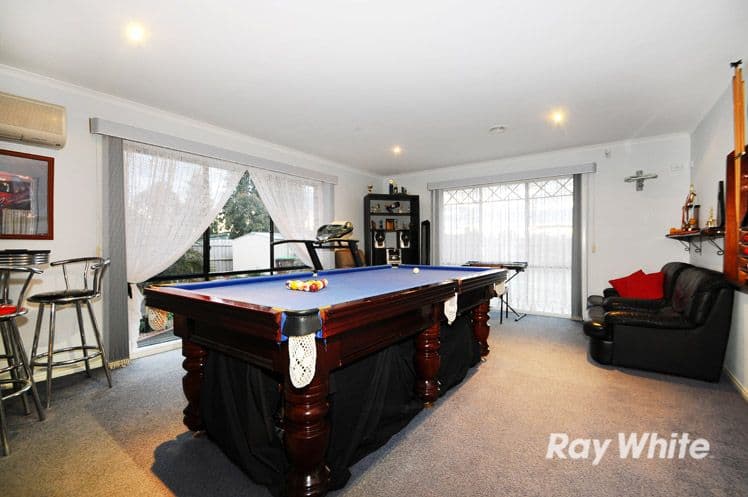 92 Cherryhills Drive, CRANBOURNE VIC 3977, Cranbourne - Thumbnail 5