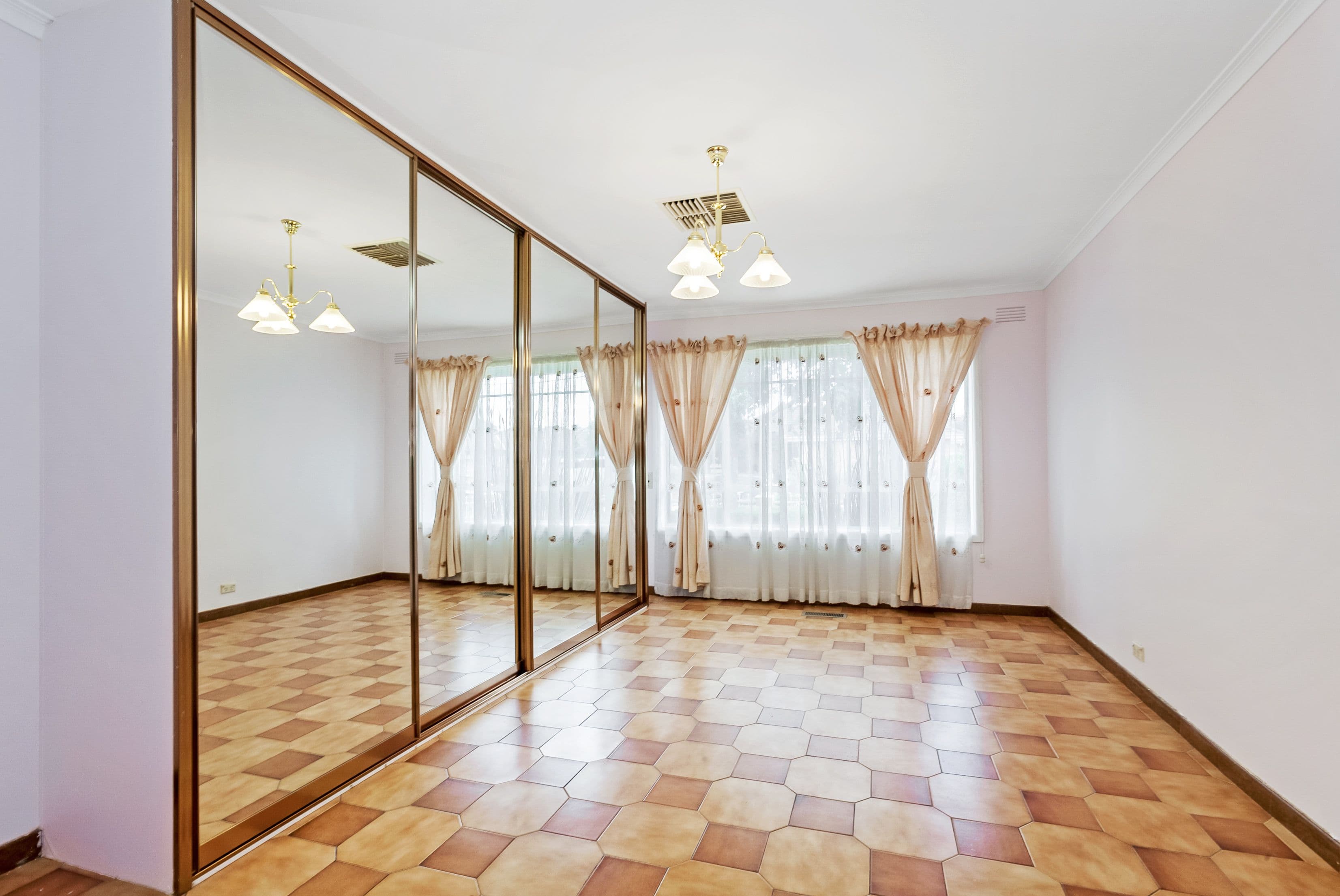 11 Bogong Court, Reservoir VIC 3073, Reservoir - Thumbnail 3