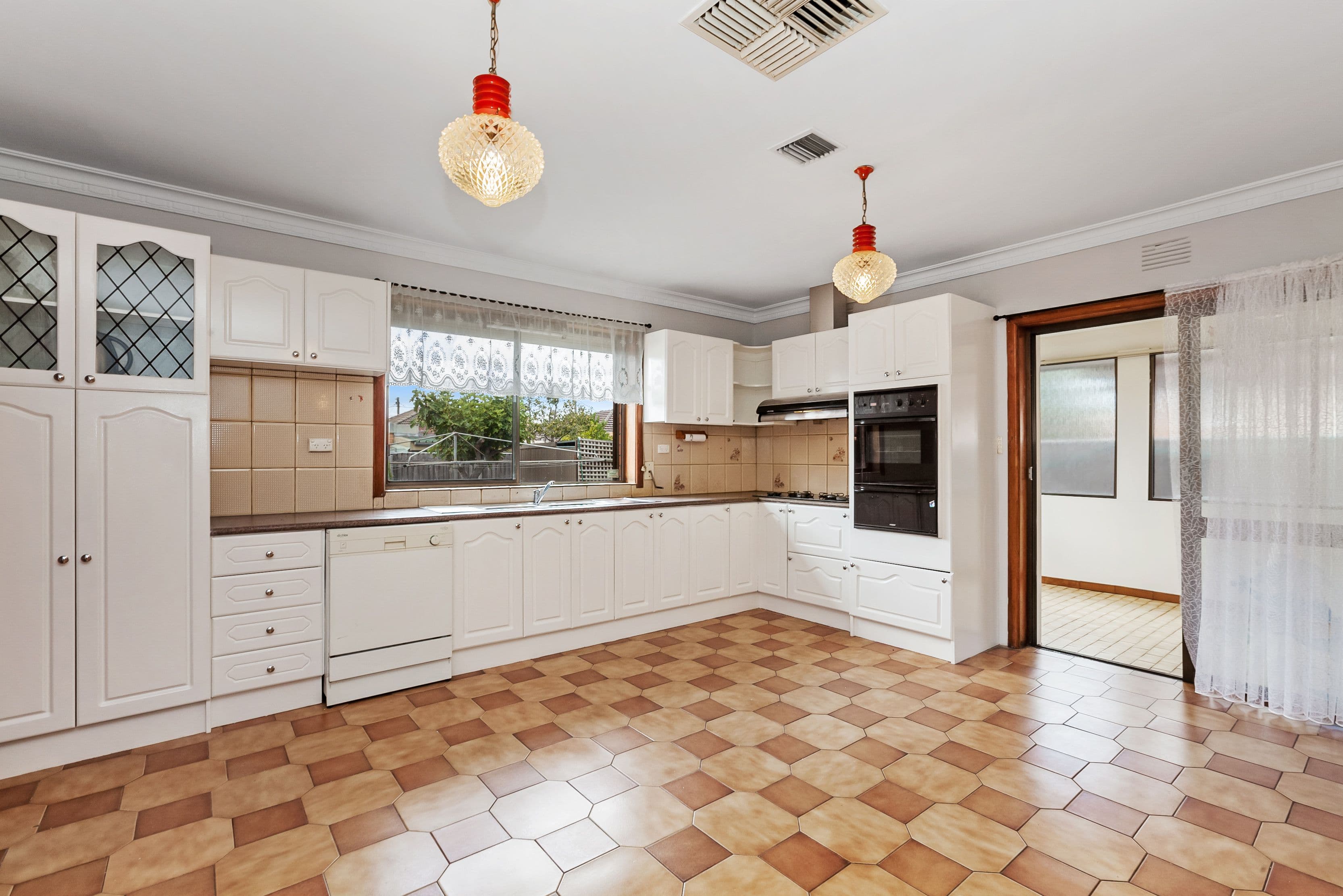 11 Bogong Court, Reservoir VIC 3073, Reservoir - Thumbnail 7