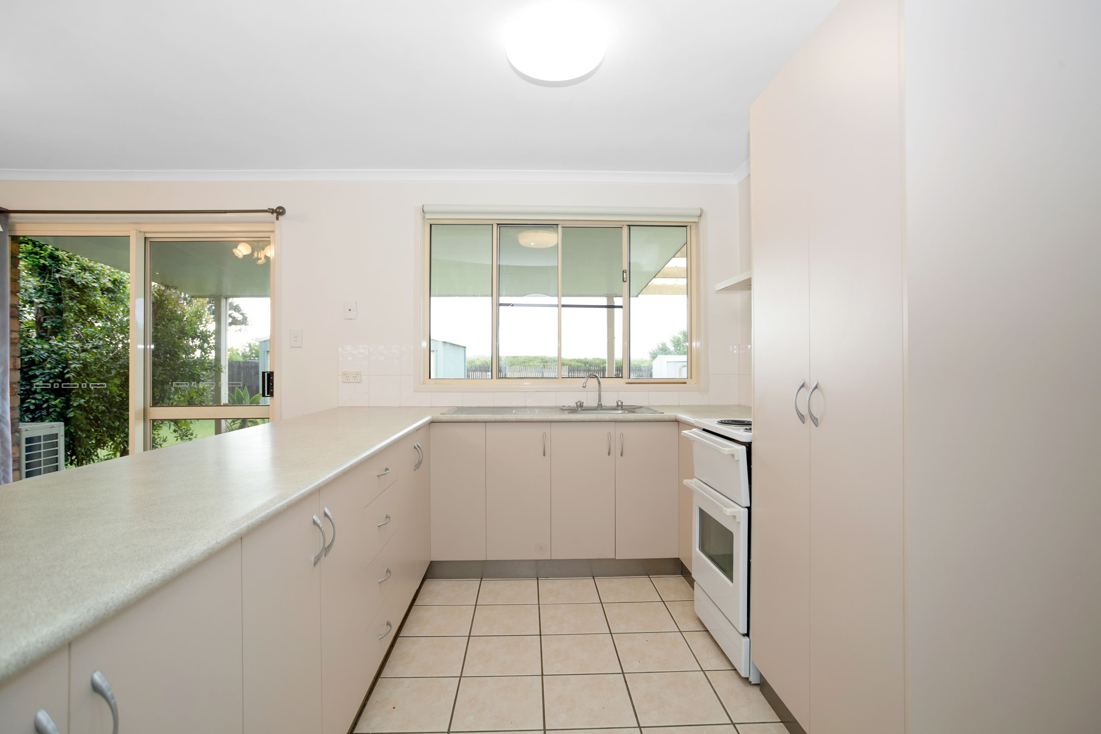 49 Caledonian Drive, Beaconsfield QLD 4740, Beaconsfield - Thumbnail 5