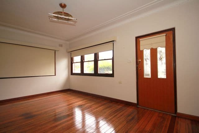 176 Virgil Avenue, CHESTER HILL NSW 2162, Chester Hill - Thumbnail 2