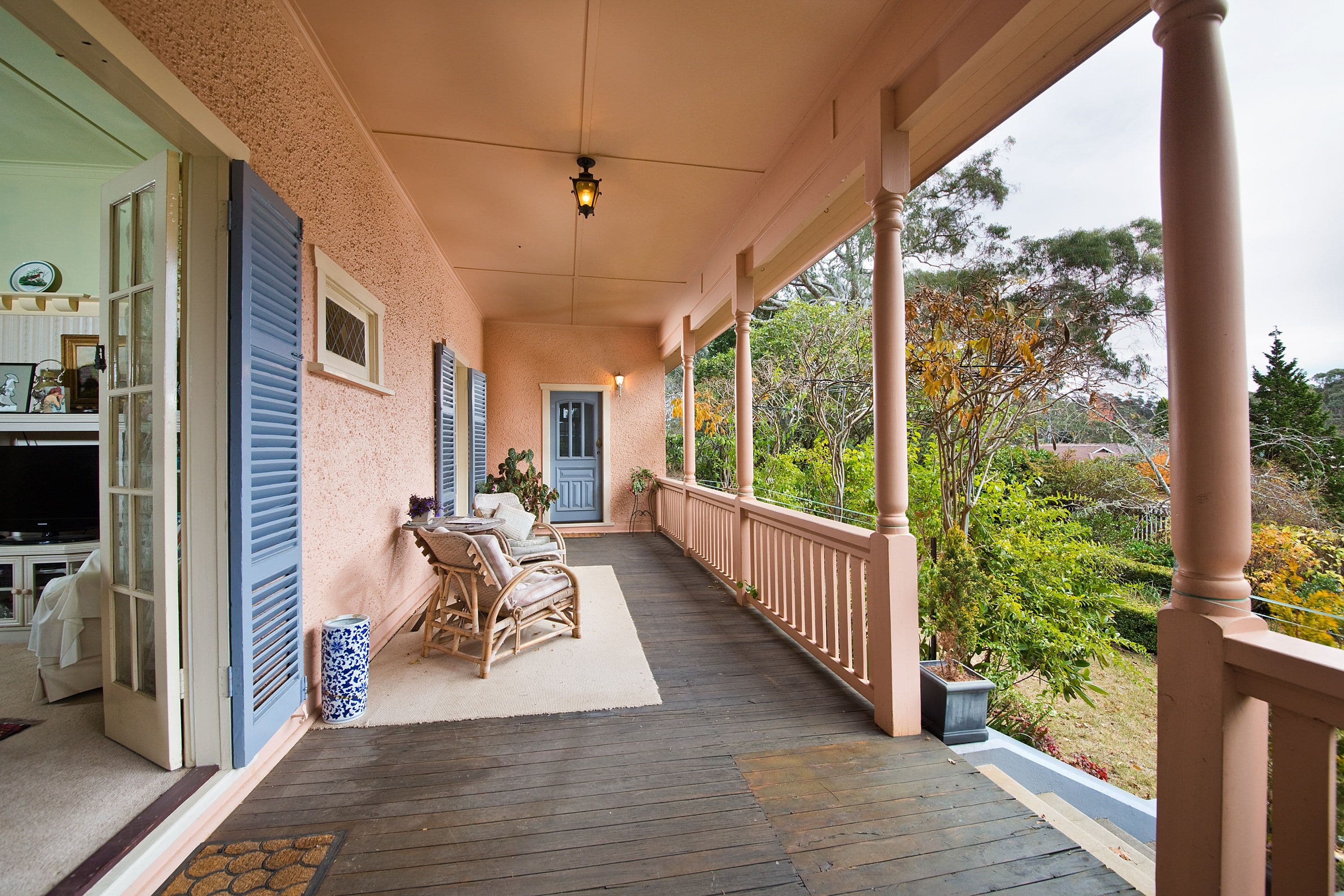 11 Brightlands Avenue, Blackheath - Thumbnail 2