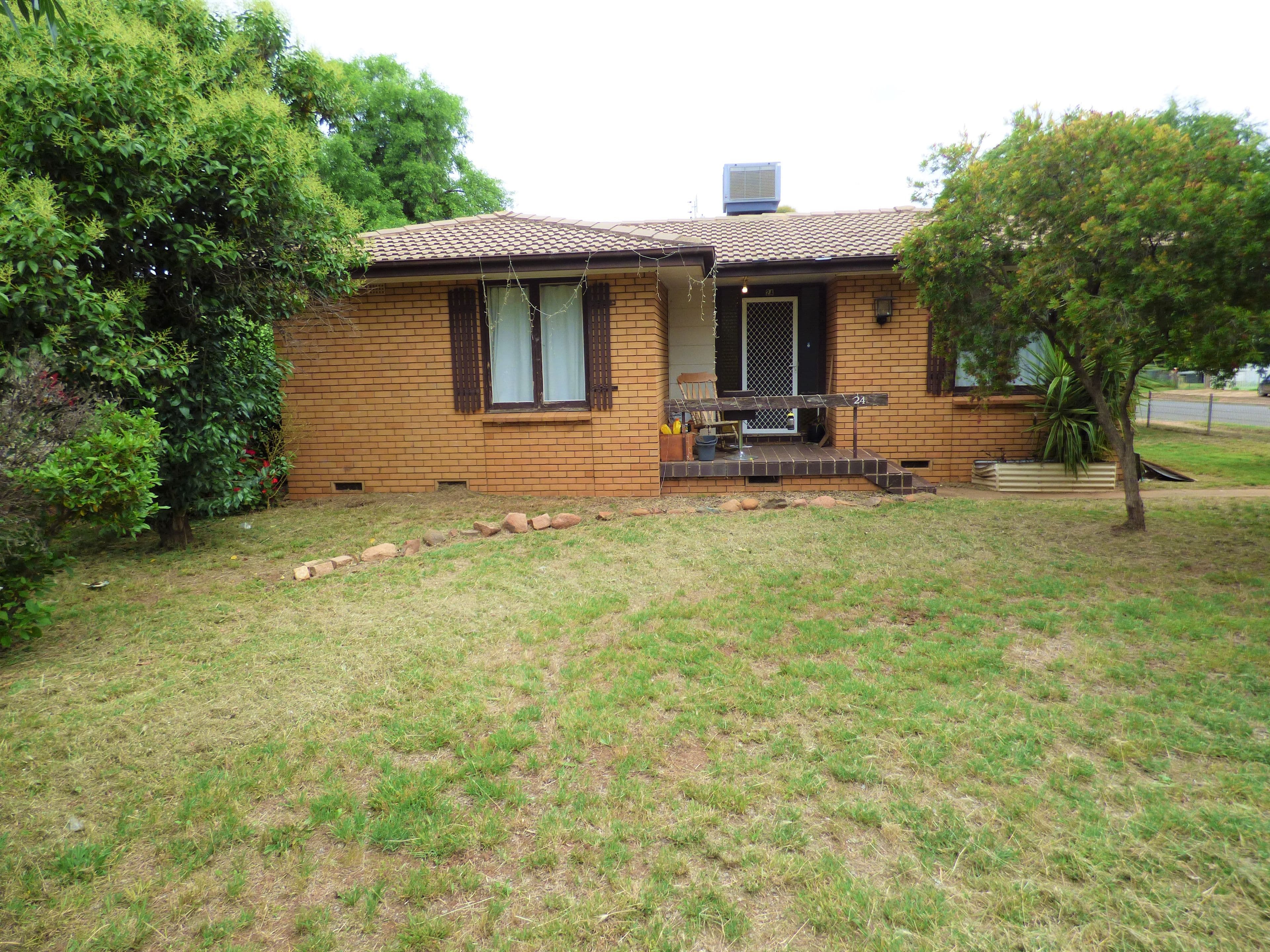24 Cedar Crescent, Forbes NSW 2871, Forbes - Image 1
