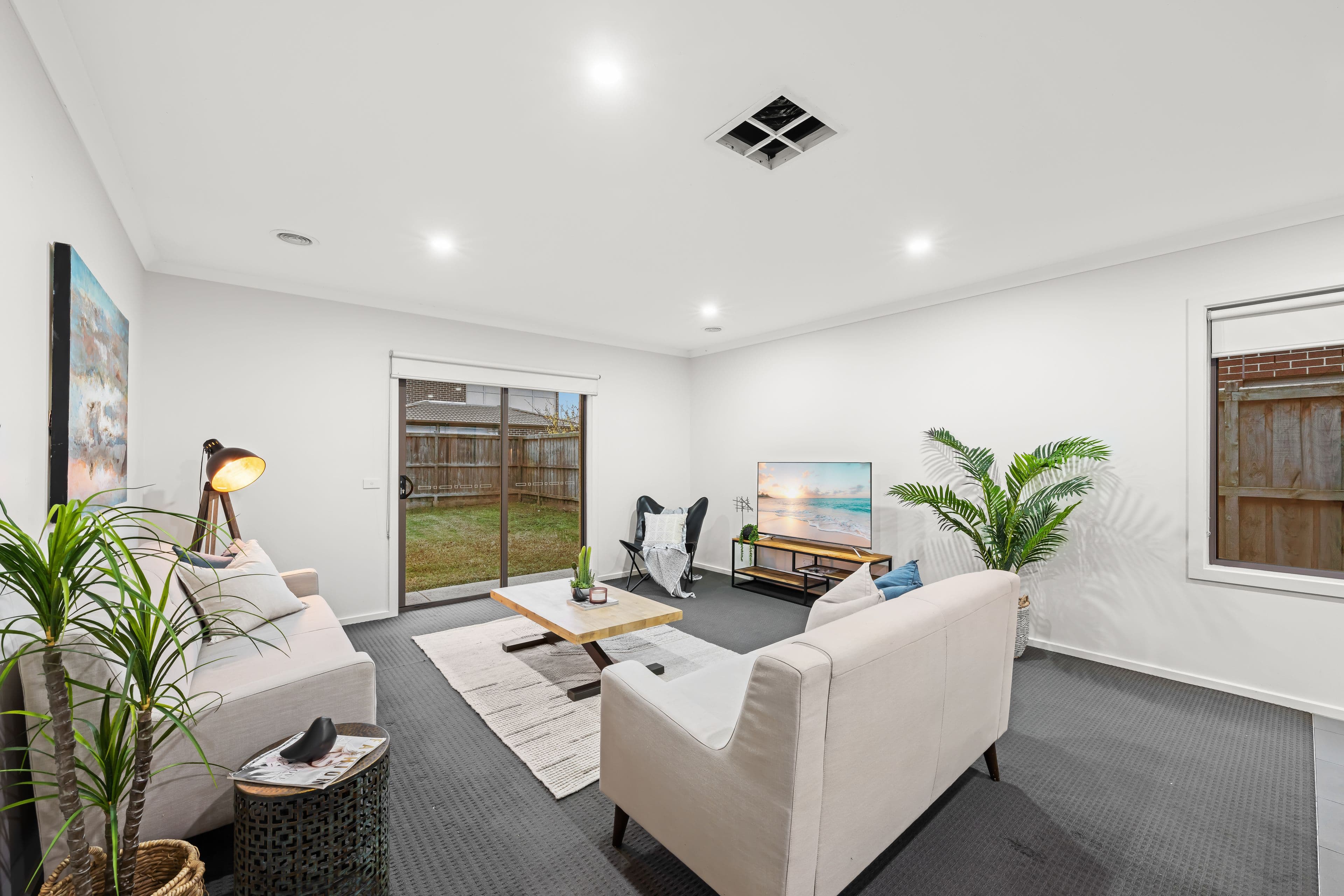 22 Sundaze Street, Clyde North VIC 3978, Clyde North - Thumbnail 5