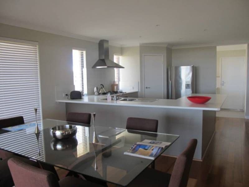 105 Ilma Rise, WANDINA WA 6530, Wandina - Thumbnail 3