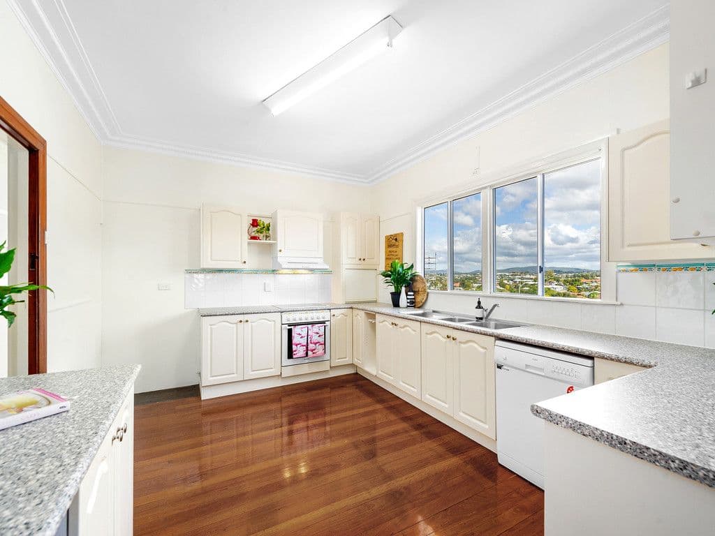 34 Westwood Street, Wavell Heights QLD 4012, Wavell Heights - Thumbnail 3