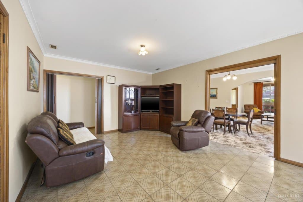 18 Ansett Crescent, Forest Hill - Thumbnail 3