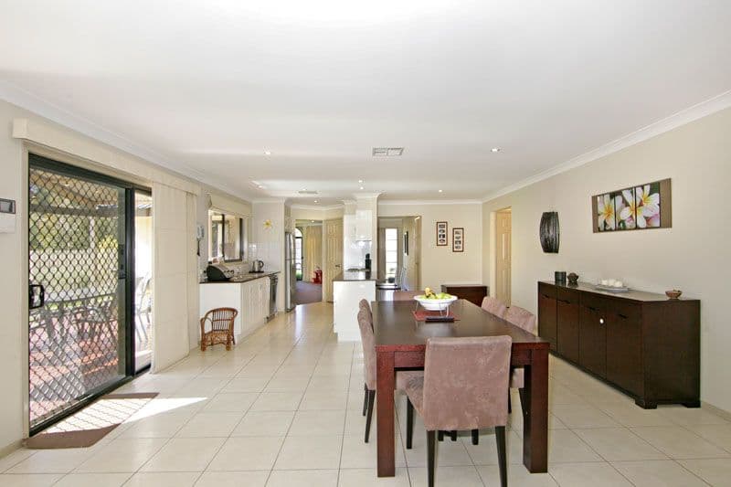 4 Wadi Road, BATEAU BAY NSW 2261, Bateau Bay - Thumbnail 7