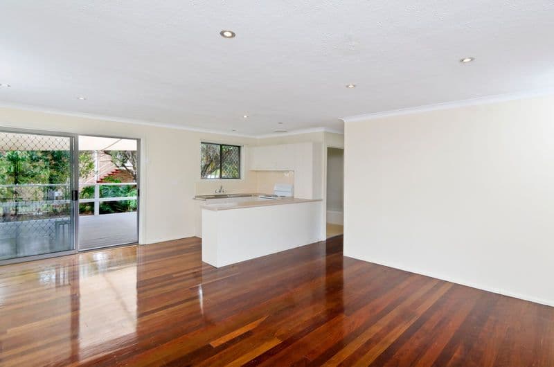 37 Cabarita Avenue, TUGUN QLD 4224, Tugun - Thumbnail 2