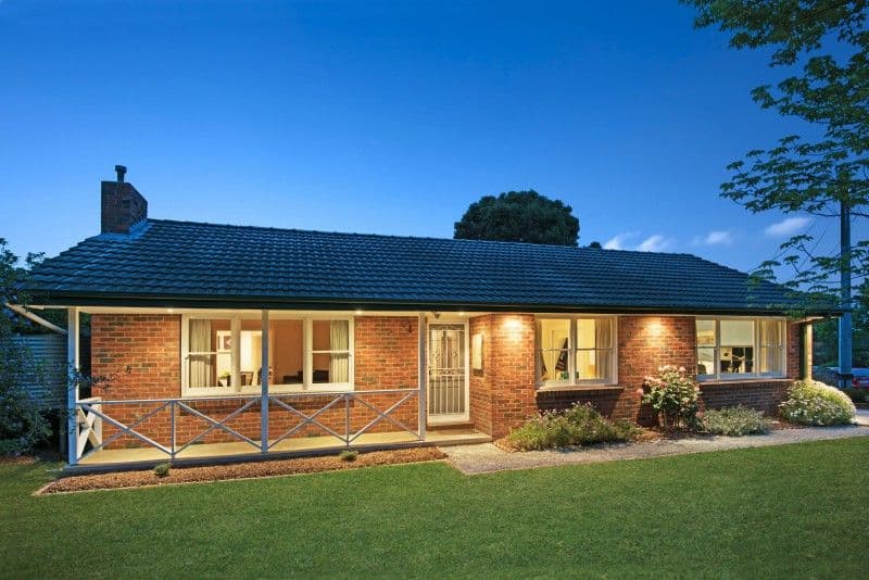 8 McComb Crescent, Bayswater VIC 3153, Bayswater - Image 1