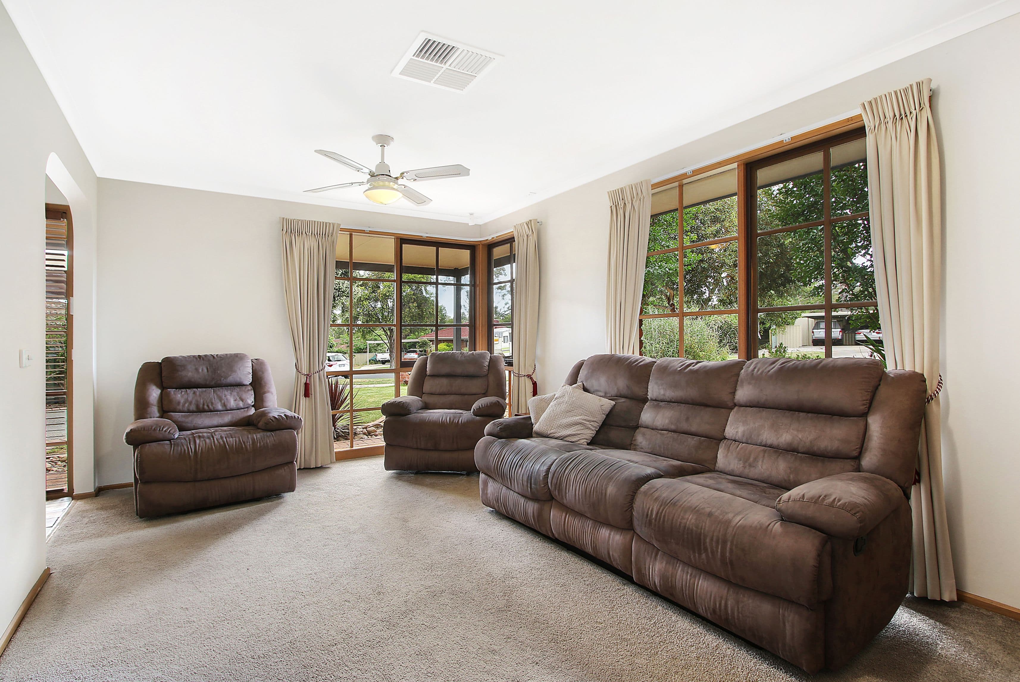 28 Mcmahon Place, West Wodonga VIC 3690, West Wodonga - Thumbnail 2