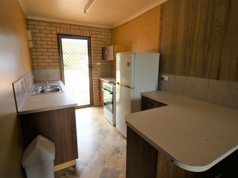 32 Barrow Street, Gayndah QLD 4625, Gayndah - Thumbnail 2