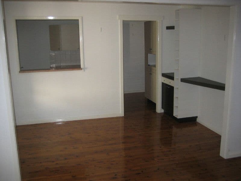 32 Shannon Avenue, MERRYLANDS NSW 2160, Merrylands - Thumbnail 3