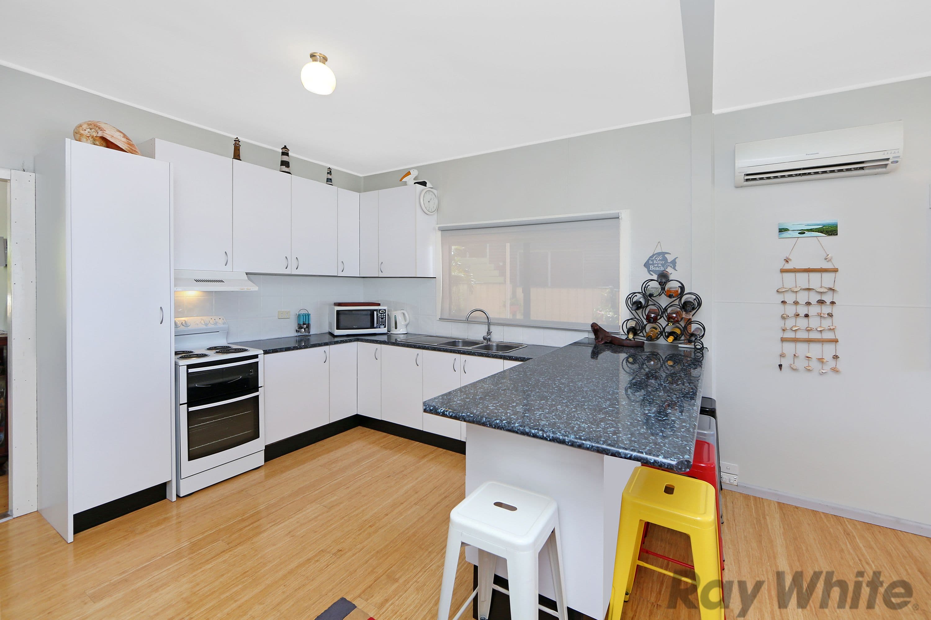 33 Woodland Parkway, Buff Point - Thumbnail 2