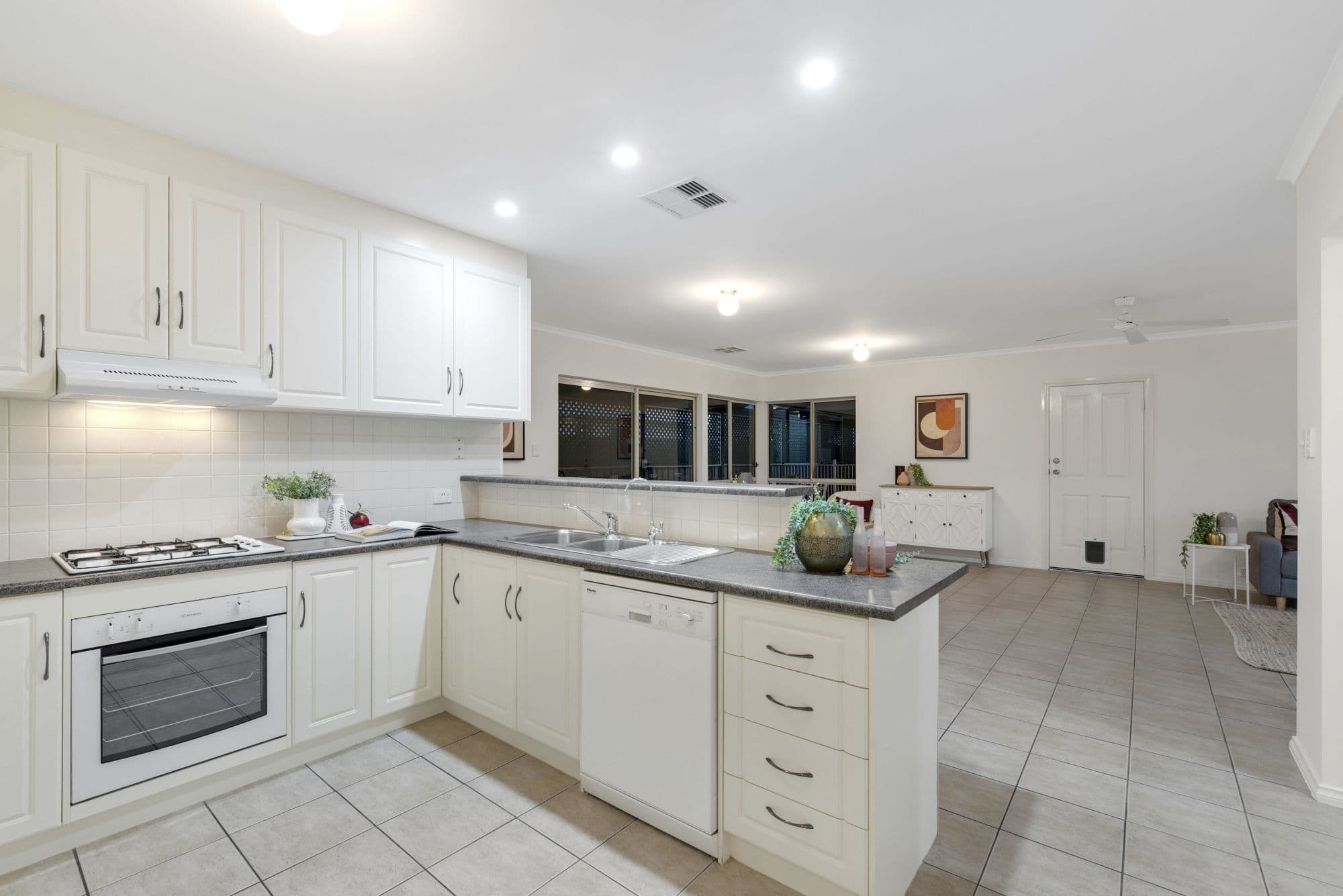 13 Ryan Avenue, Woodville West SA 5011, Woodville West - Thumbnail 7