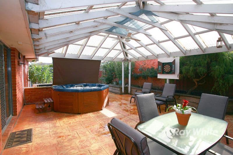 9 Seacombe Place, CRANBOURNE VIC 3977, Cranbourne - Image 1