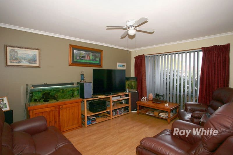 9 Seacombe Place, CRANBOURNE VIC 3977, Cranbourne - Thumbnail 4