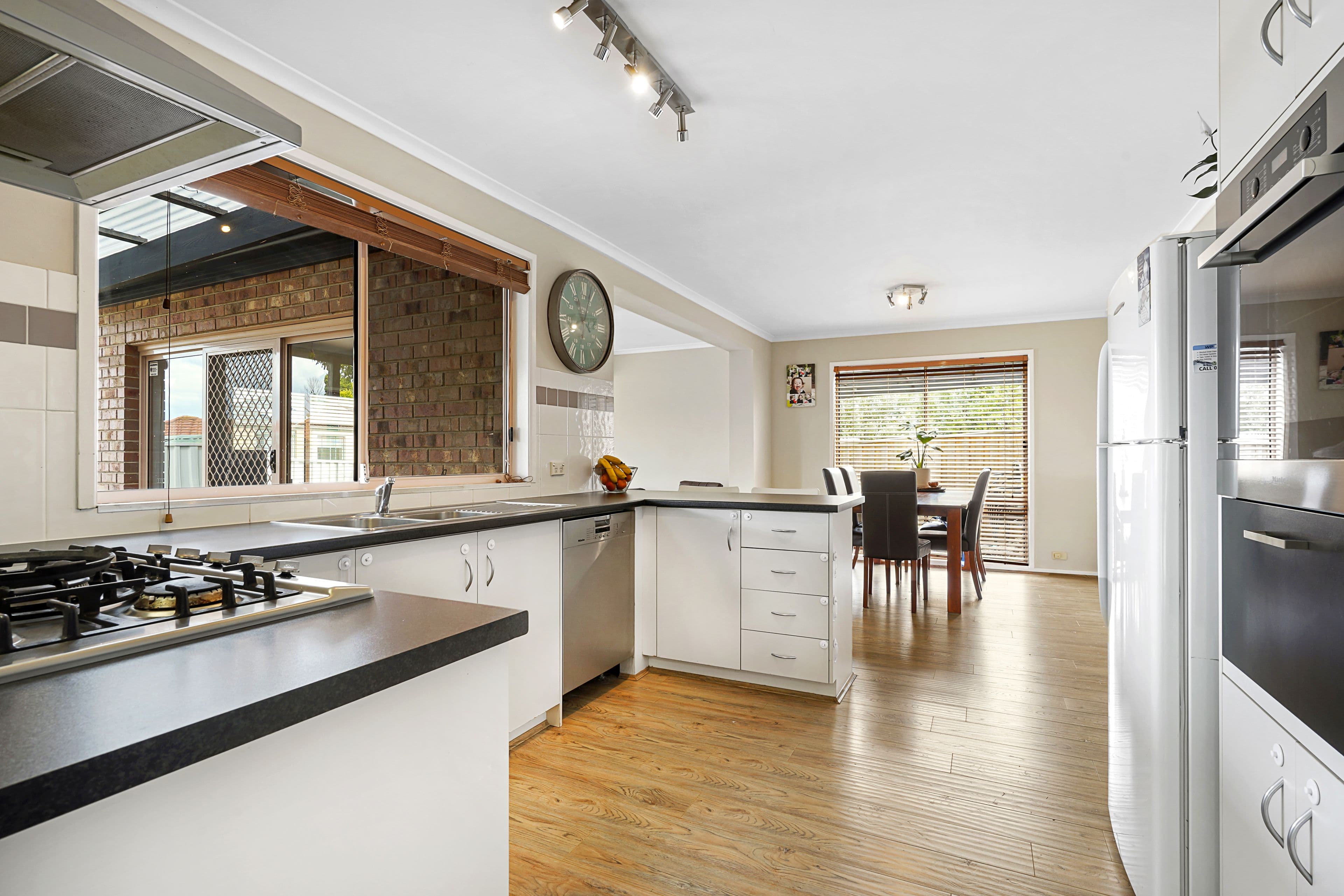 8 Balwyn Court, Narre Warren VIC 3805, Narre Warren - Thumbnail 3