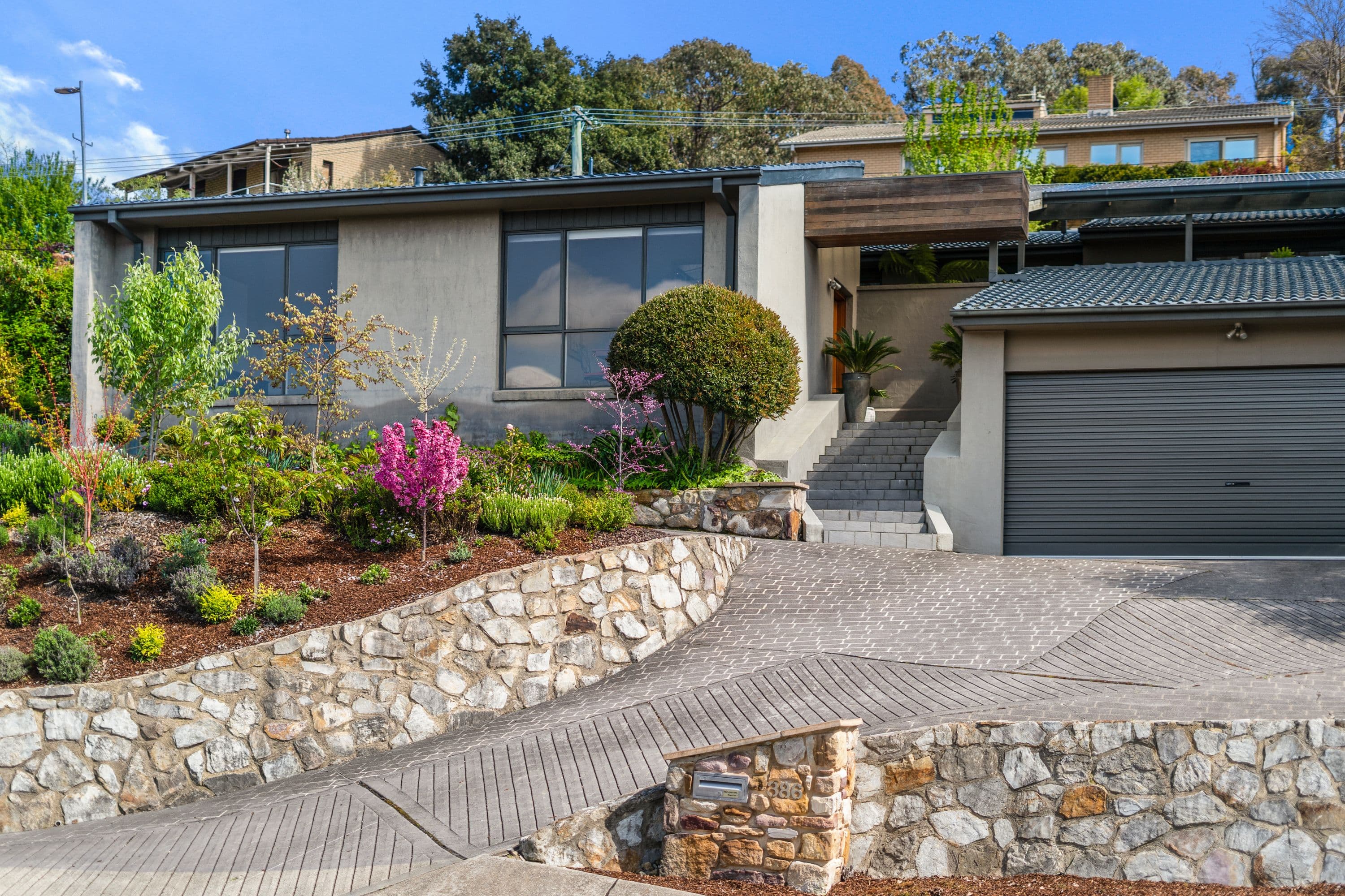 386 Bugden Avenue, Fadden ACT 2904, Fadden - Thumbnail 2