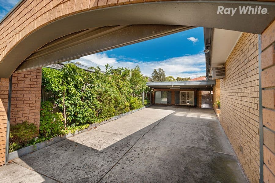 23 Clark Road, Ivanhoe, Ivanhoe - Thumbnail 2
