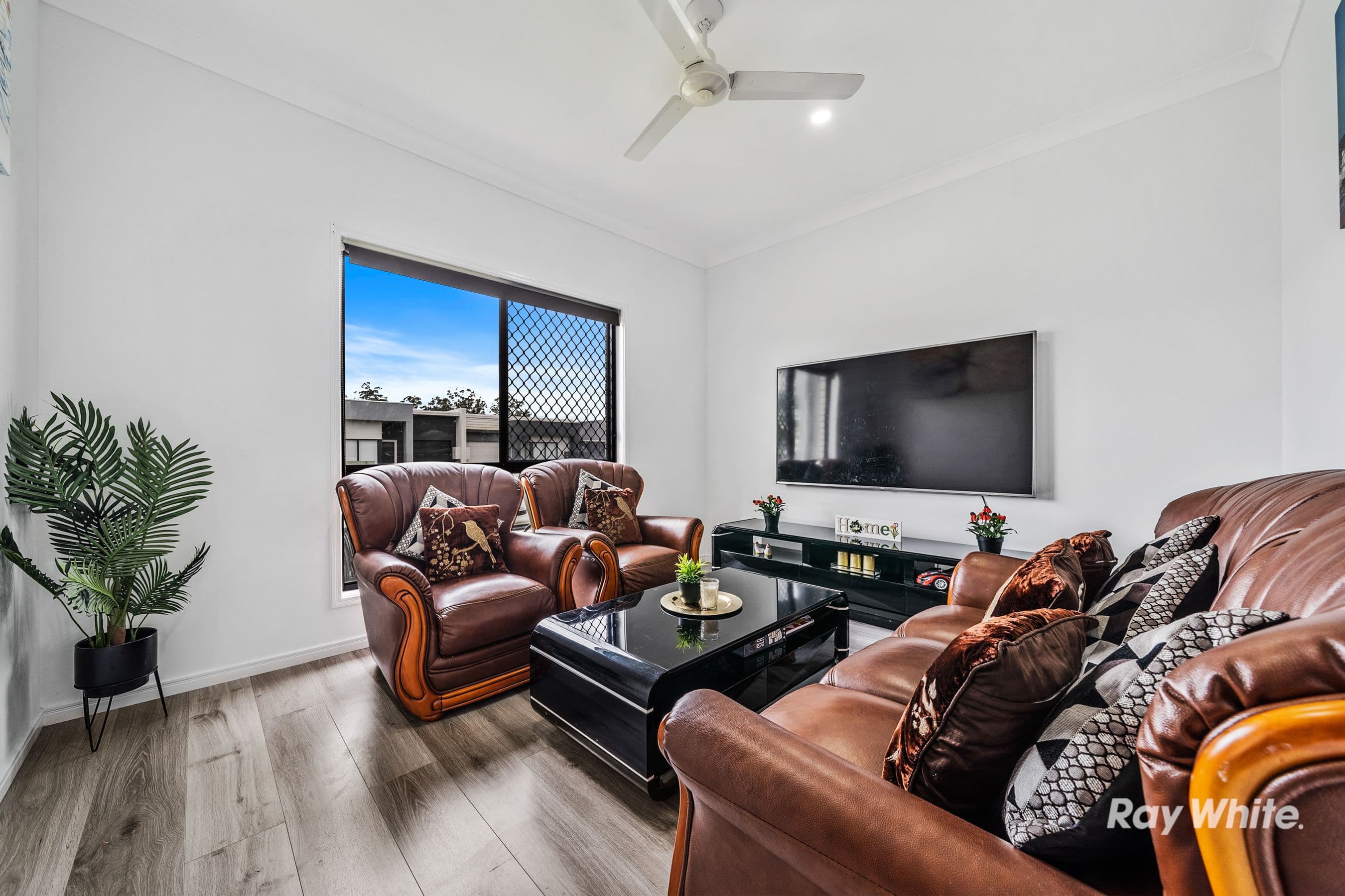 15 Kuprin Street, Logan Reserve QLD 4133, Logan Reserve - Thumbnail 3