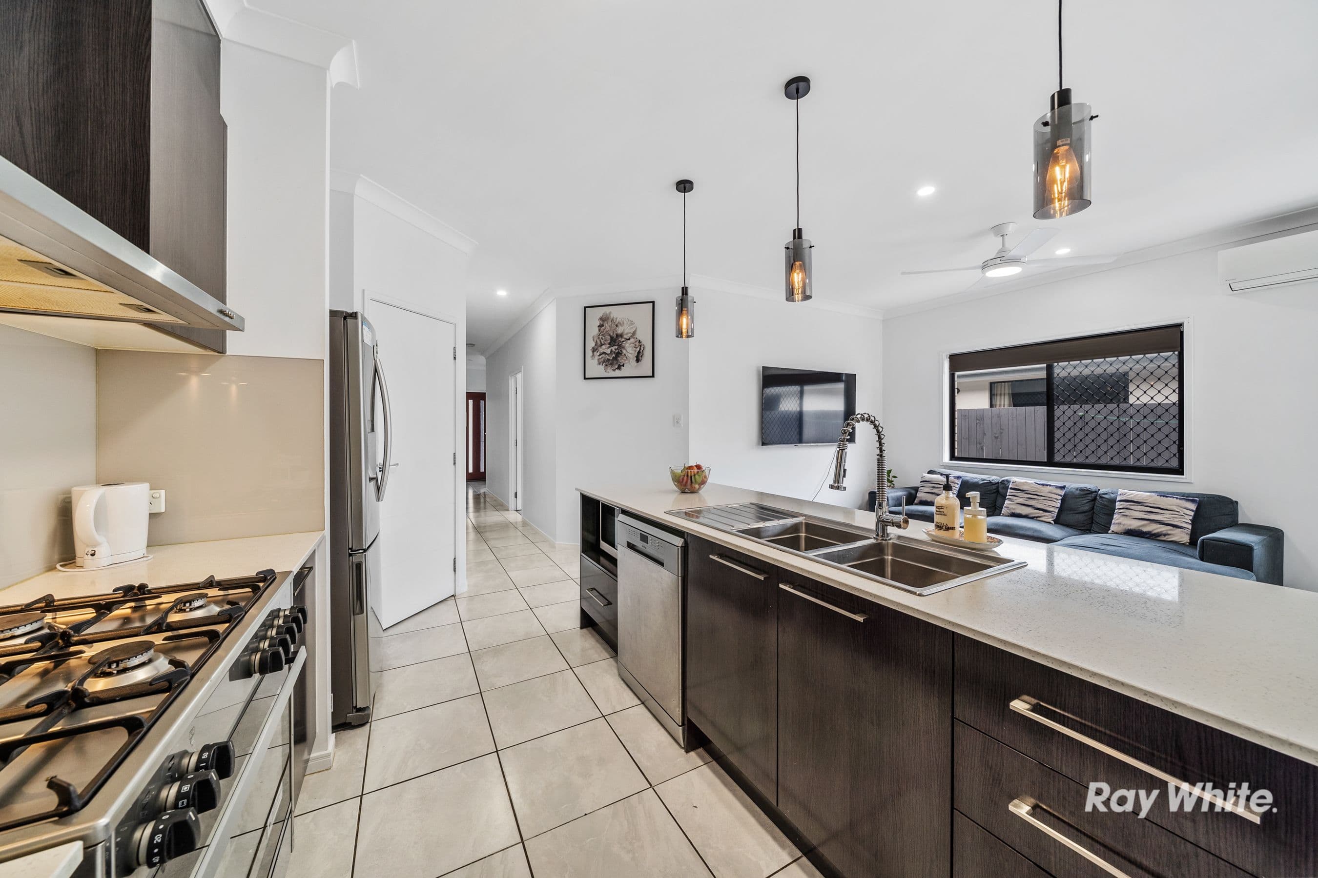 15 Kuprin Street, Logan Reserve QLD 4133, Logan Reserve - Thumbnail 6