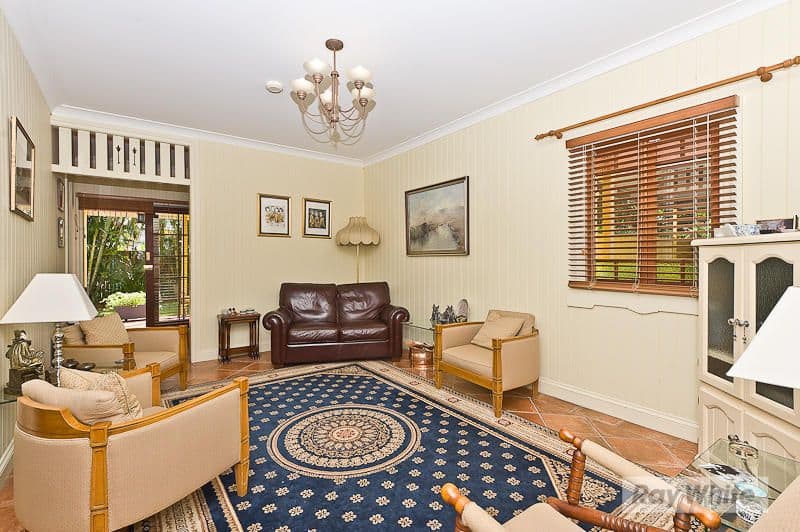 31 Palm Avenue, SANDGATE QLD 4017, Sandgate - Thumbnail 3