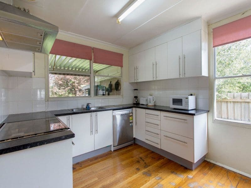 6 Rosemary Crescent, FRANKSTON NORTH VIC 3200, Frankston North - Thumbnail 2