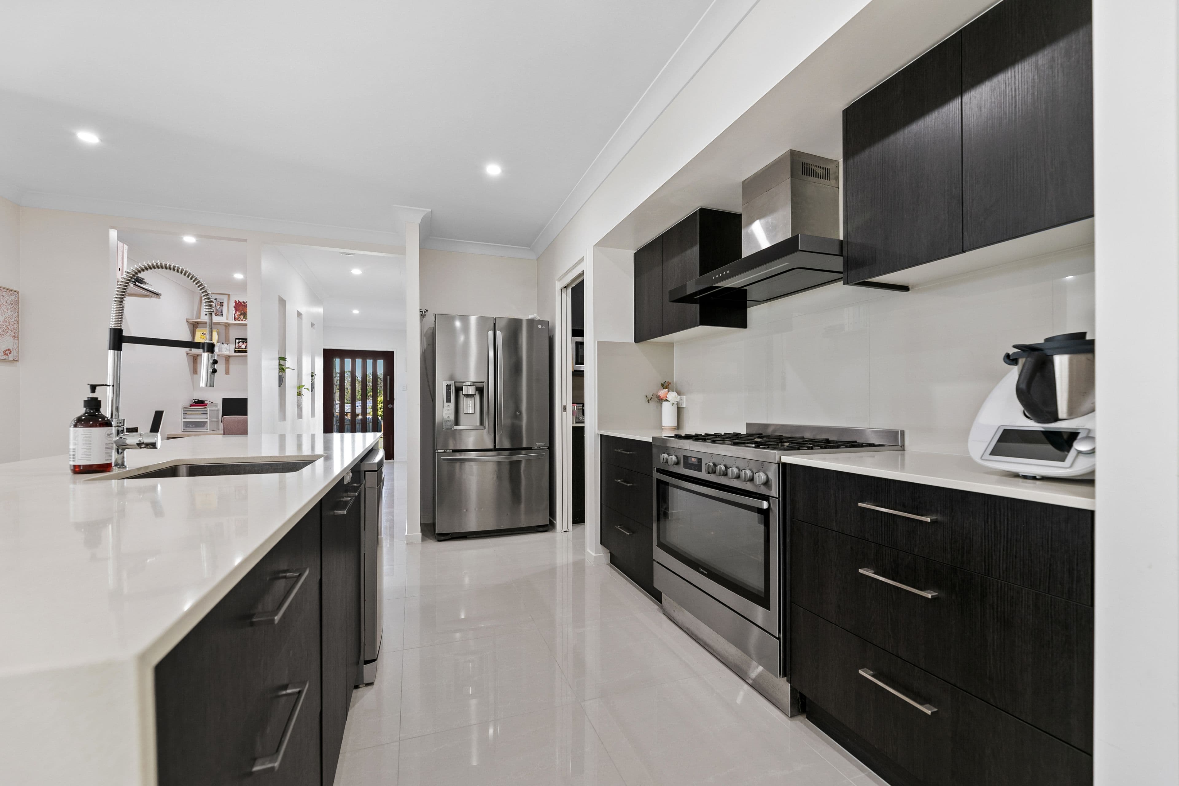18 Goldfinch Court, Upper Caboolture QLD 4510, Upper Caboolture - Thumbnail 2