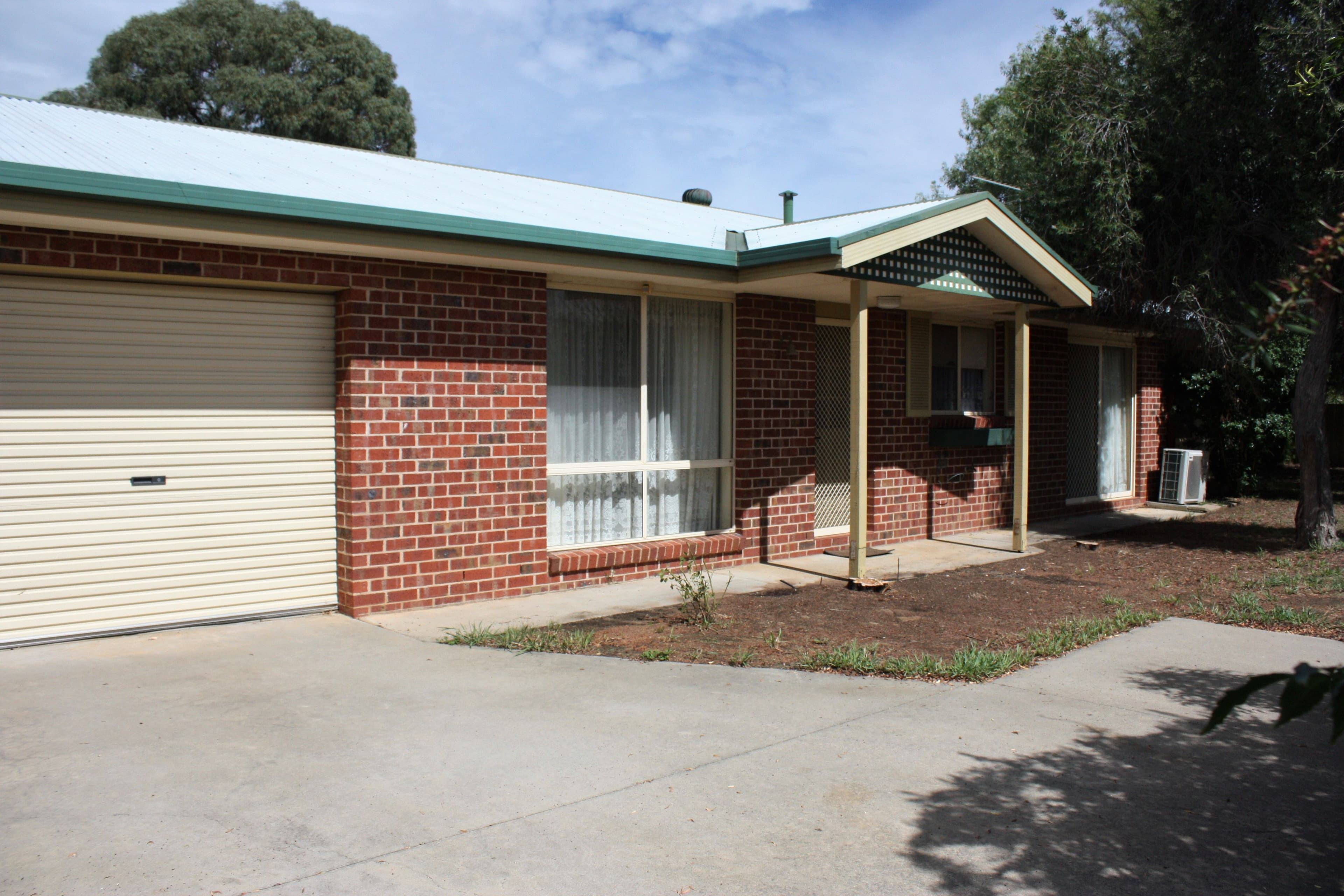 257 Hume Street, Corowa - Image 1