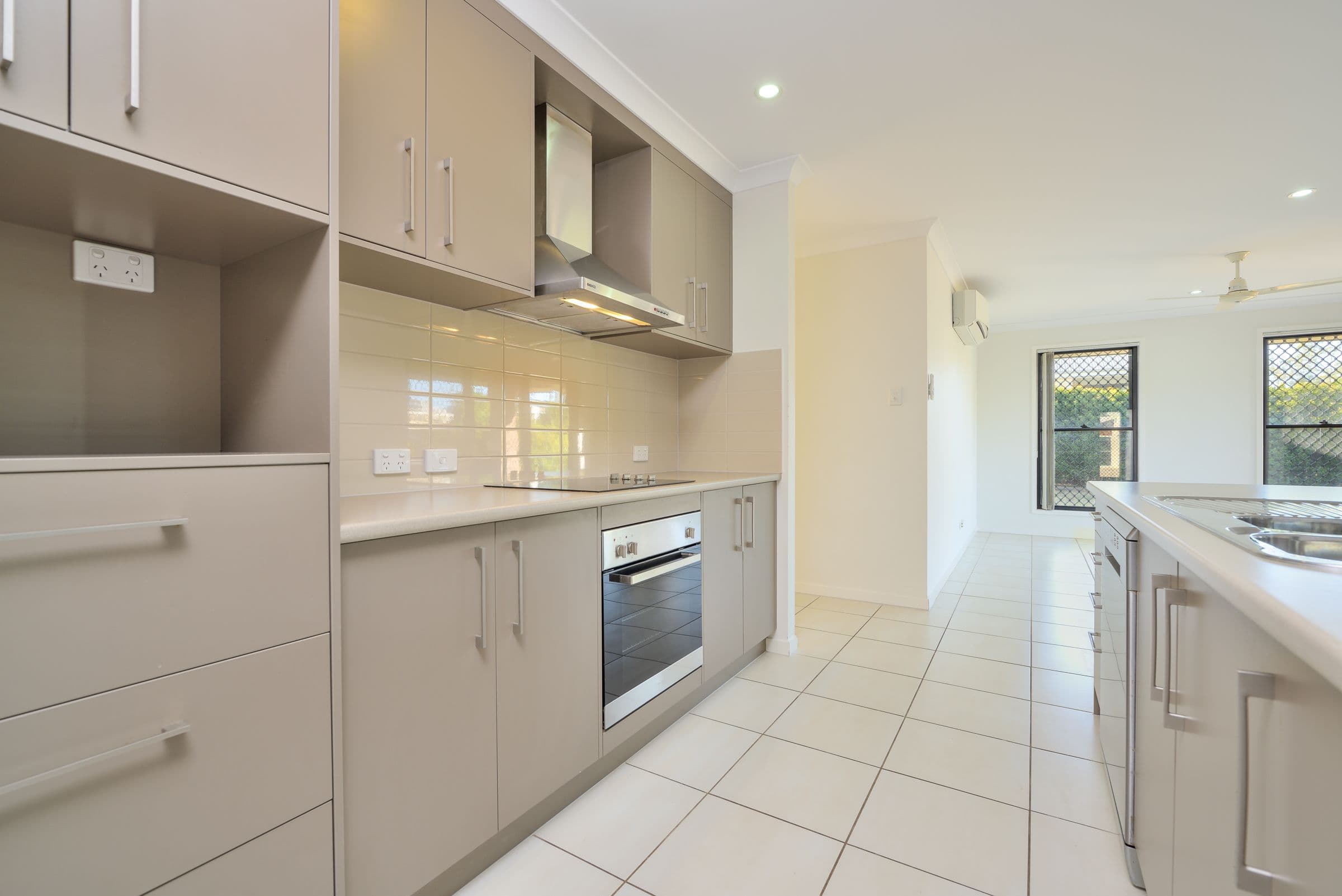 2 Sundew Street, New Auckland QLD 4680, New Auckland - Thumbnail 4