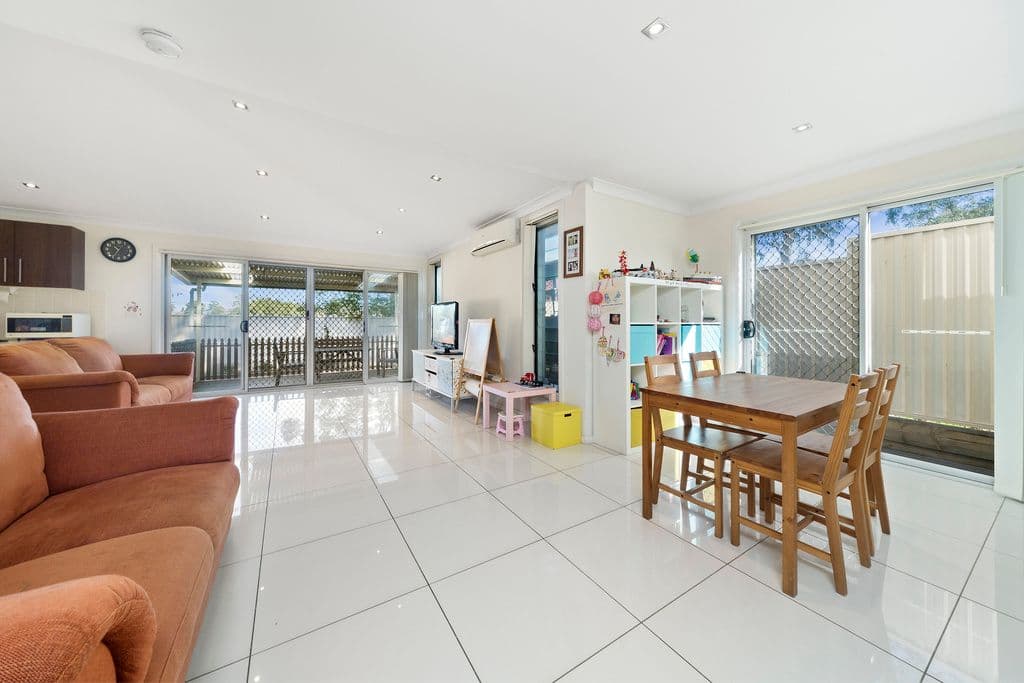 53 Lucretia Road, Seven Hills NSW 2147, Seven Hills - Thumbnail 3