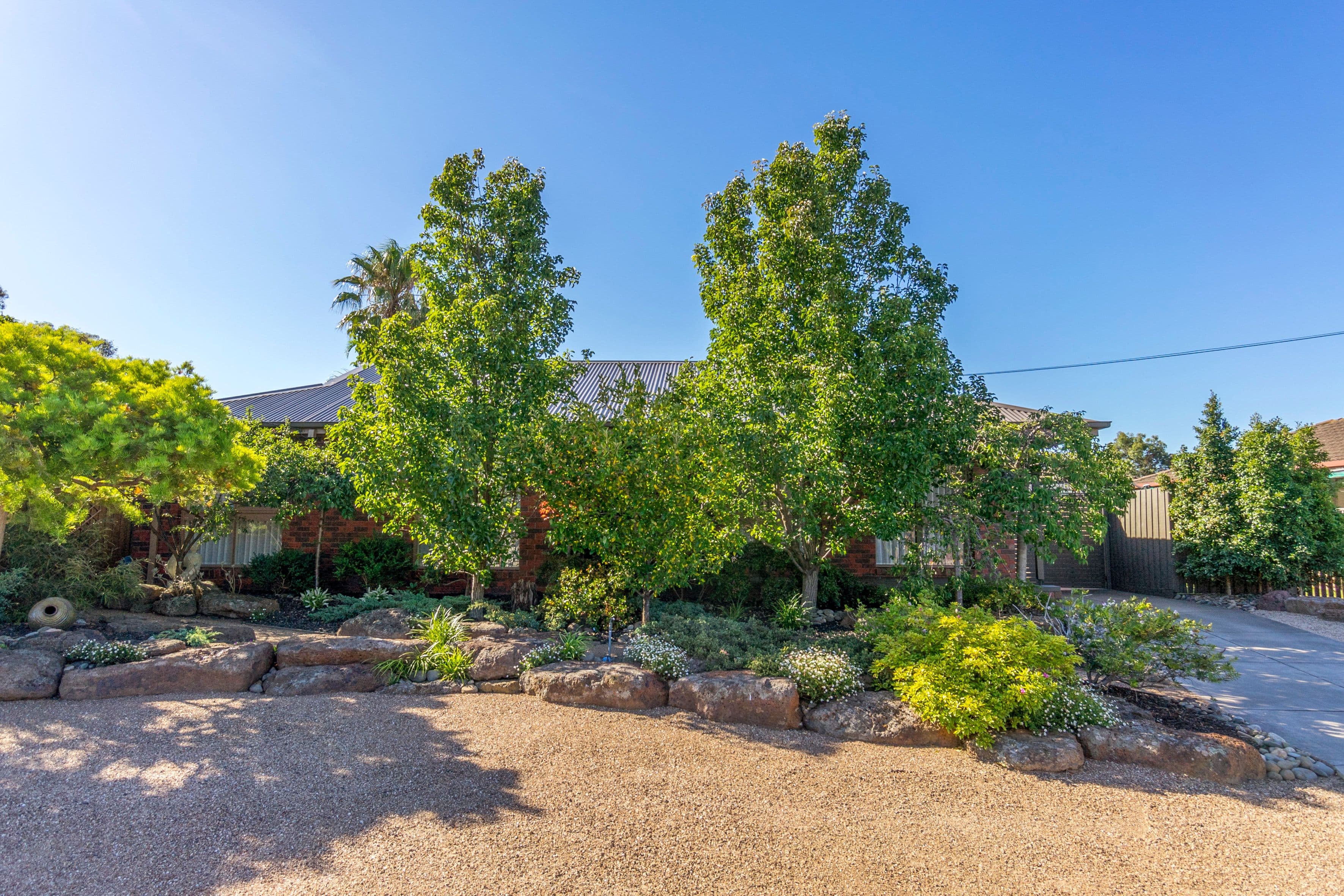 38 Huntingfield Drive, Hoppers Crossing VIC 3029, Hoppers Crossing - Thumbnail 2